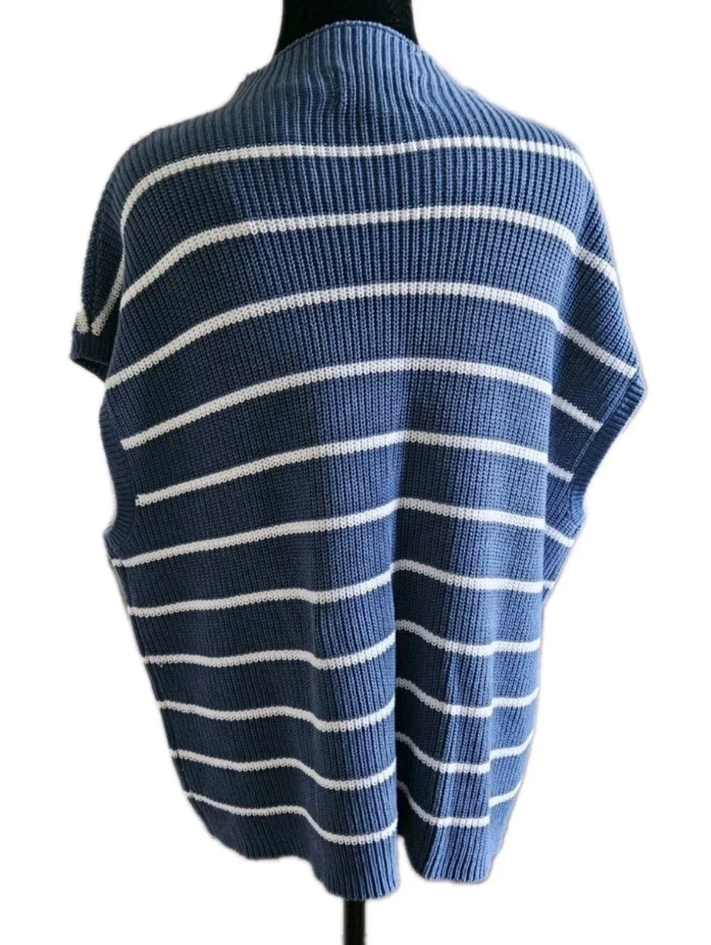 Simply Southern NWT Blue White Striped Sweater Vest Pocket Size Large.